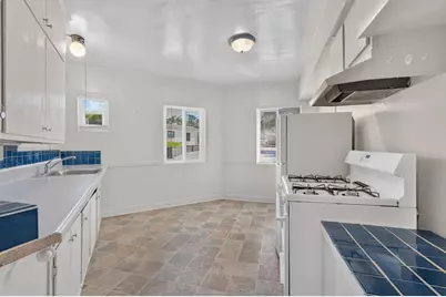 721 9th St, Pacific Grove, CA 93950 - Photo 6