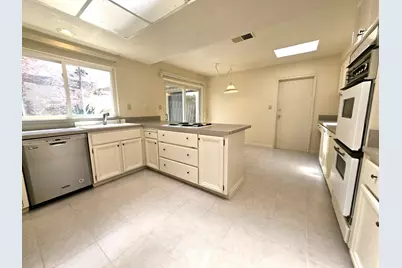 6327 Whaley Dr, San Jose, CA 95135 - Photo 18