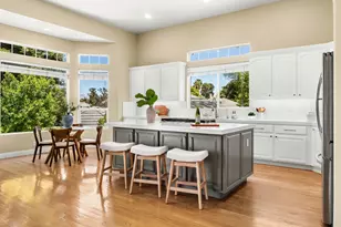 961 Oak Creek Ct, Hollister, CA 95023 - Photo 8