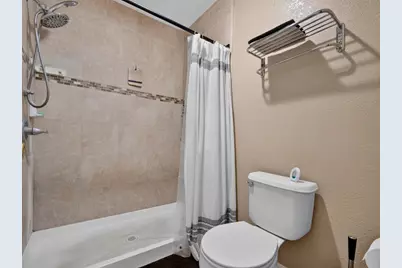 262 Crestview Dr, Watsonville, CA 95076 - Photo 18