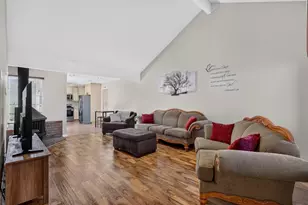 262 Crestview Dr, Watsonville, CA 95076 - Photo 6
