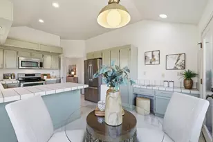 7711 Galloway Dr, San Jose, CA 95135 - Photo 16