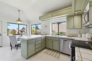 7711 Galloway Dr, San Jose, CA 95135 - Photo 12