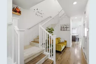 493 Cambridge St, San Francisco, CA 94134 - Photo 2