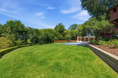 10285 Magdalena Rd, Los Altos Hills, CA 94024 - Photo 46