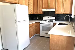 823 Cedar St, Redwood City, CA 94063 - Photo 2