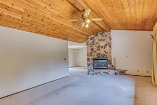 19602 Brentwood Ct, Salinas, CA 93907 - Photo 10