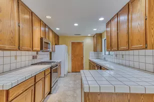 19602 Brentwood Ct, Salinas, CA 93907 - Photo 14