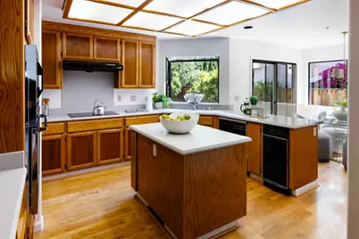 1590 Goldfinch Way, Sunnyvale, CA 94087 - Photo 6