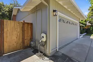 1645 Blackhawk Dr, Sunnyvale, CA 94087 - Photo 30
