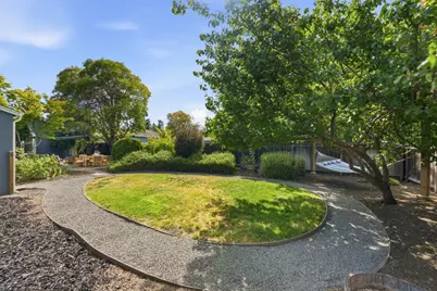 143 Bonita Ave, Redwood City, CA 94061 - Photo 38