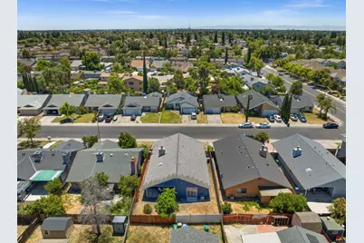 1927 Montauban Ct, Stockton, CA 95210 - Photo 32