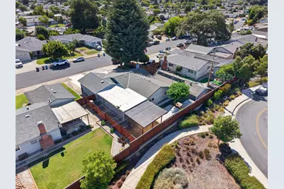8431 Wayland Ln, Gilroy, CA 95020 - Photo 46