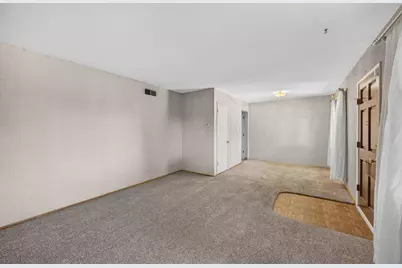 8431 Wayland Ln, Gilroy, CA 95020 - Photo 6