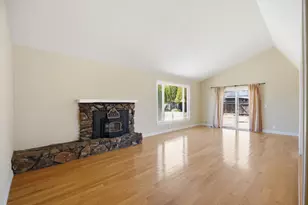 1135 Manning Ct, San Martin, CA 95046 - Photo 8