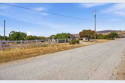 1135 Manning Ct, San Martin, CA 95046 - Photo 68