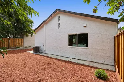 555 Lanfair Cir, San Jose, CA 95136 - Photo 42