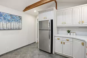 24250 Glenwood Dr, Los Gatos, CA 95033 - Photo 18