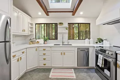 24250 Glenwood Dr, Los Gatos, CA 95033 - Photo 20