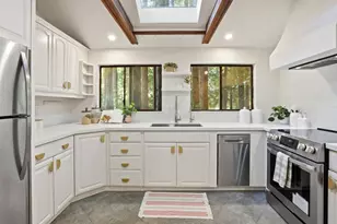 24250 Glenwood Dr, Los Gatos, CA 95033 - Photo 20