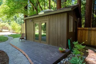 24250 Glenwood Dr, Los Gatos, CA 95033 - Photo 40