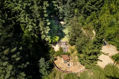 24250 Glenwood Dr, Los Gatos, CA 95033 - Photo 4