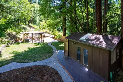 24250 Glenwood Dr, Los Gatos, CA 95033 - Photo 50
