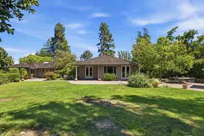 13565 Wendy Ln, Saratoga, CA 95070 - Photo 2