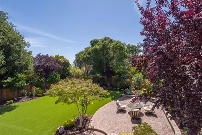 49 W Summit Dr, Redwood City, CA 94062 - Photo 2