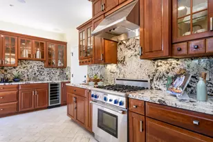 49 W Summit Dr, Redwood City, CA 94062 - Photo 8