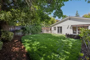 2062 Mills Ave, Menlo Park, CA 94025 - Photo 88