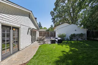 2062 Mills Ave, Menlo Park, CA 94025 - Photo 84