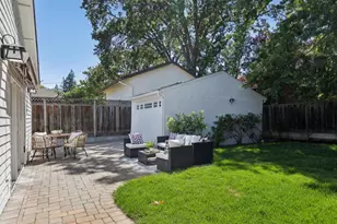 2062 Mills Ave, Menlo Park, CA 94025 - Photo 82