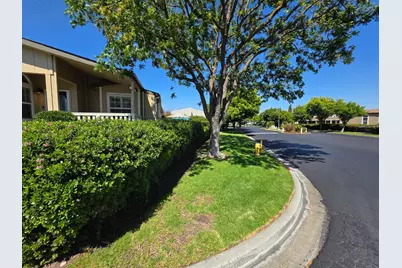 141 Chateau La Salle Dr 141, San Jose, CA 95111 - Photo 2