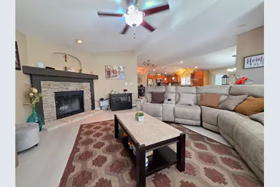 141 Chateau La Salle Dr 141, San Jose, CA 95111 - Photo 32