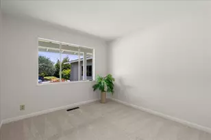 2475 Briarwood Dr, San Jose, CA 95125 - Photo 18