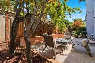 2325 De Varona Pl, Santa Clara, CA 95050 - Photo 48