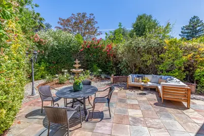 411 Offenbach Pl, Sunnyvale, CA 94087 - Photo 18