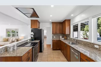 2 Burnham Ct, San Carlos, CA 94070 - Photo 12