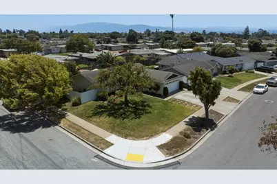 407 Pueblo Dr, Salinas, CA 93906 - Photo 32