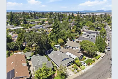 2000 Howard Ave, San Carlos, CA 94070 - Photo 70