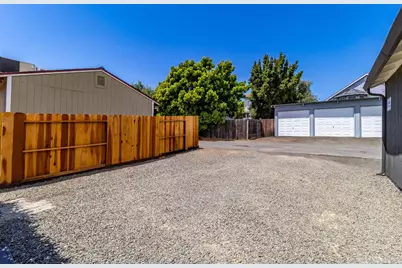 843 W I St, Benicia, CA 94510 - Photo 44