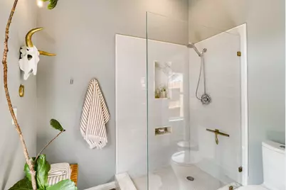 843 W I St, Benicia, CA 94510 - Photo 34