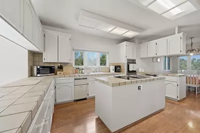 36 Eugenia Way, Hillsborough, CA 94010 - Photo 6