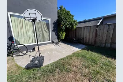 57 Dumbarton Ave, Redwood City, CA 94063 - Photo 34