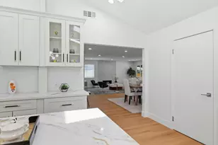 5035 Grimsby Dr, San Jose, CA 95130 - Photo 16