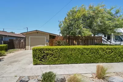 530 B St, Hollister, CA 95023 - Photo 1