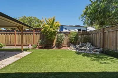 530 B St, Hollister, CA 95023 - Photo 6