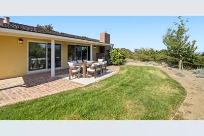 25900 Vinedo, Los Altos Hills, CA 94022 - Photo 24