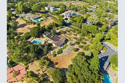 25900 Vinedo, Los Altos Hills, CA 94022 - Photo 48
